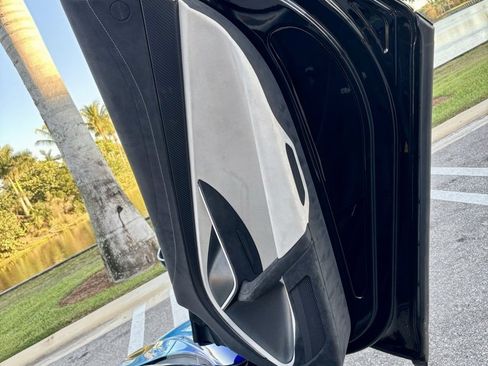 Used 2022 McLaren 765LT image 34