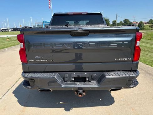 Used 2020 Chevrolet Silverado 1500 Custom w/ Custom Value Package AWD/4WD image 5