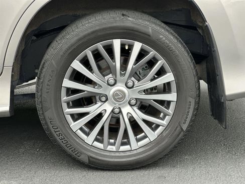 Used 2019 Lexus LX 570 4WD image 8