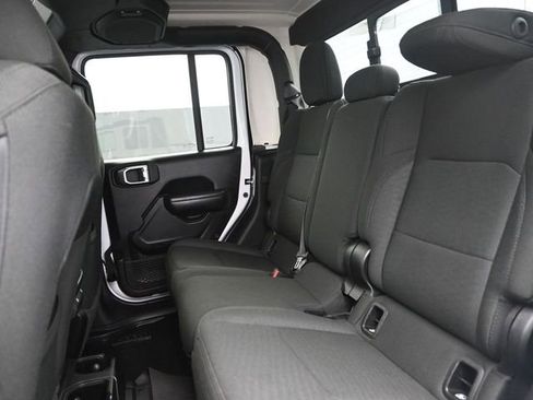 Used 2020 Jeep Gladiator Sport w/ Quick Order Package 24S AWD/4WD image 12