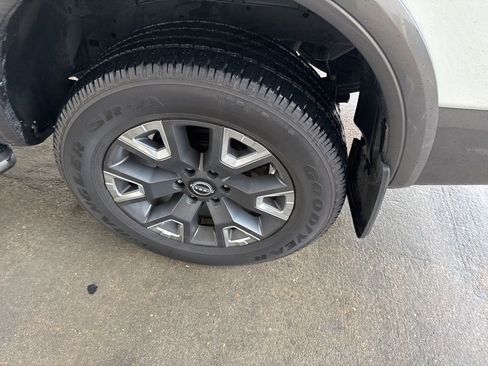 Used 2024 Nissan Titan Platinum Reserve w/ Moonroof Package image 20