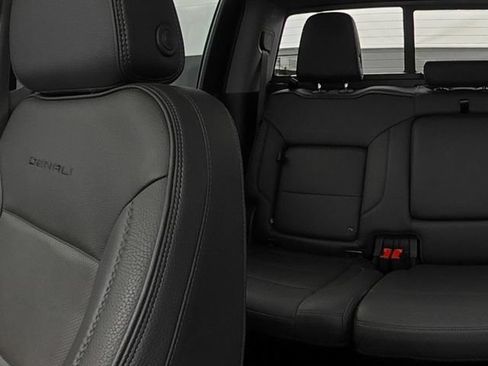 Used 2024 GMC Sierra 1500 Denali w/ Technology Package AWD/4WD image 33