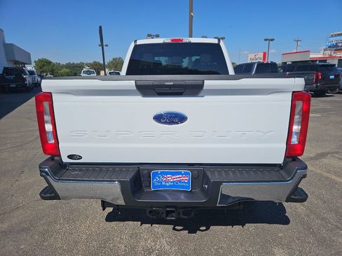 New 2026 Ford F250 XLT w/ FX4 Off-Road Package image 10