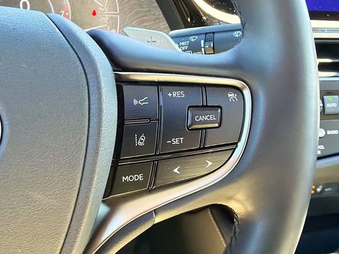 Used 2023 Lexus ES 350 w/ Premium Package image 27