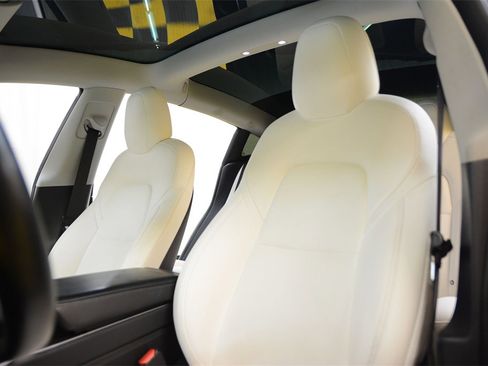 Used 2018 Tesla Model 3 Long Range image 26