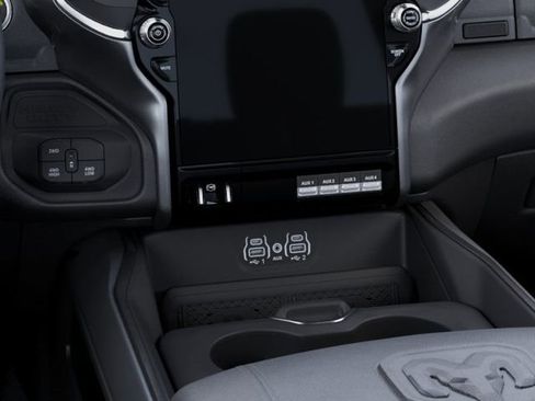 New 2026 RAM 2500 Laramie AWD/4WD image 24