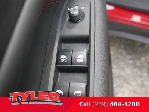 Used 2023 Jeep Compass Trailhawk w/ Trailhawk Elite Group AWD/4WD image 24
