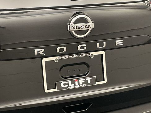 Used 2021 Nissan Rogue S FWD image 23