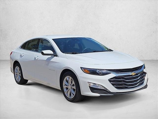 Used 2025 Chevrolet Malibu LT FWD image 3