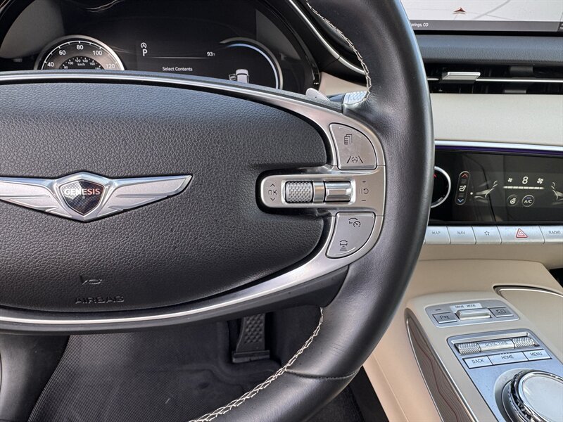 Used 2022 Genesis GV70 2.5T w/ Advanced Package AWD/4WD image 12