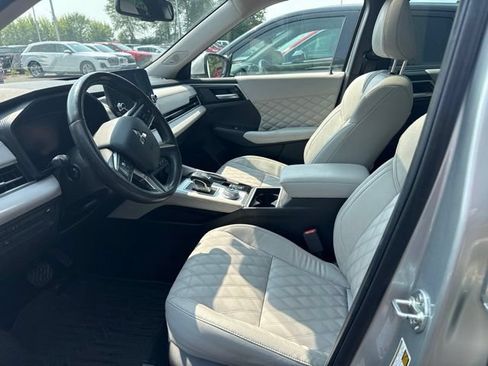 Used 2023 Mitsubishi Outlander SEL AWD/4WD image 5