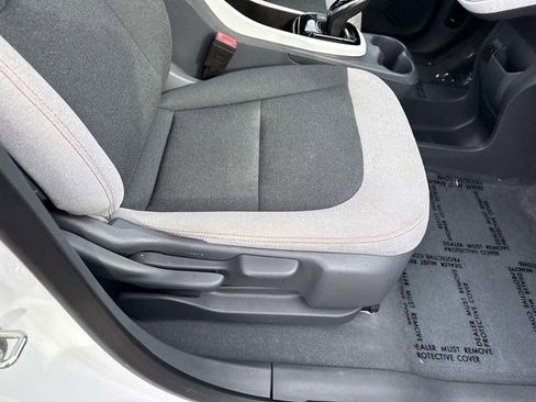 Used 2019 Chevrolet Bolt LT image 10