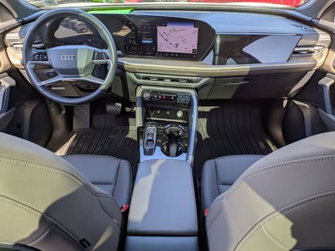 Certified 2025 Audi Q5 Premium w/ Convenience Package AWD/4WD image 17