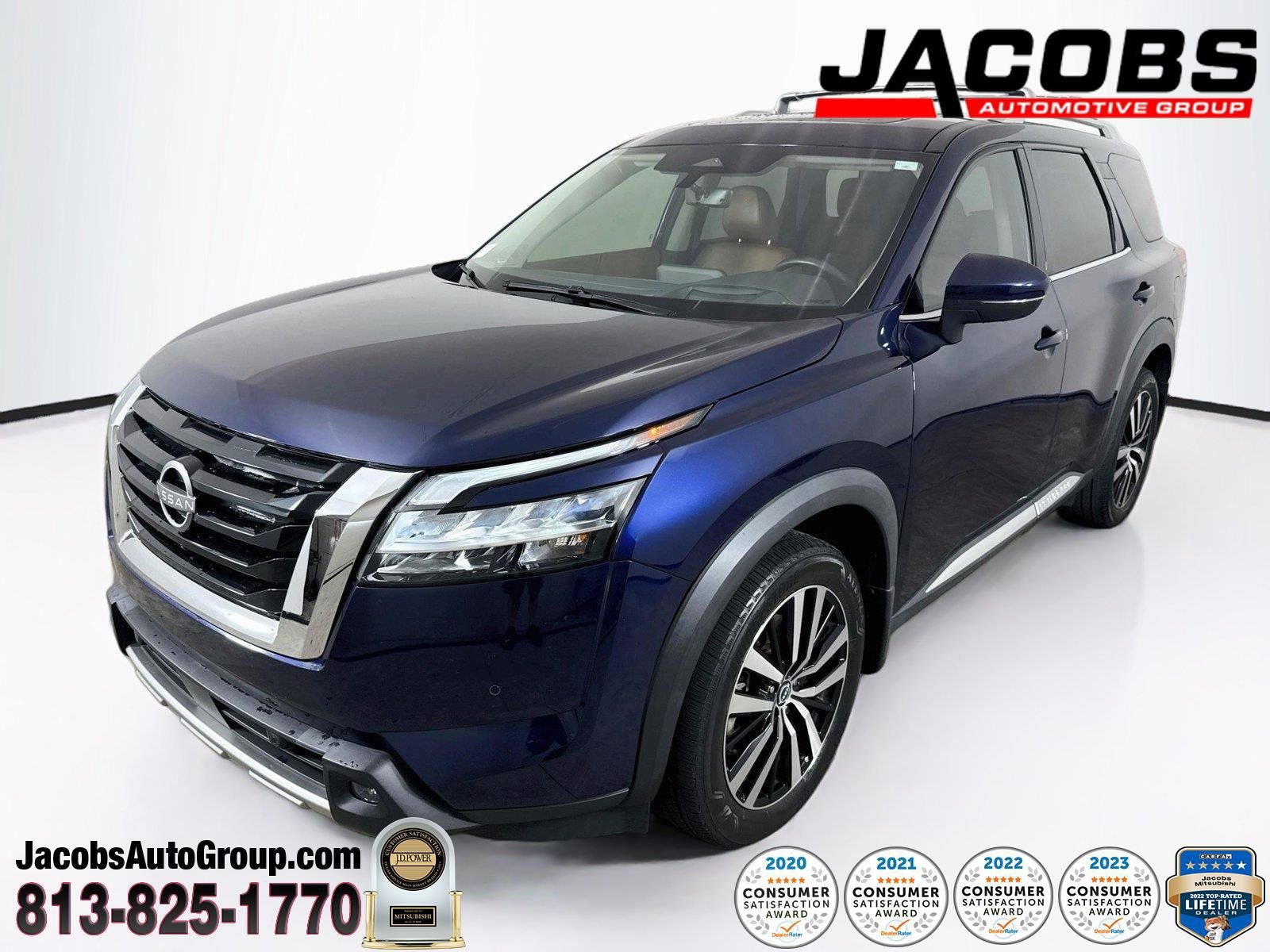 Used 2023 Nissan Pathfinder Platinum w/ Cargo Package AWD/4WD image 1