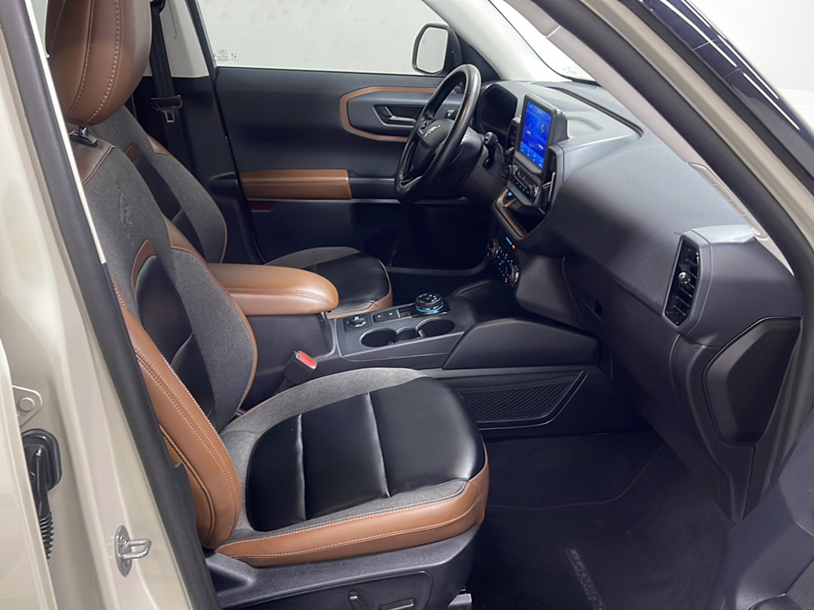 Used 2024 Ford Bronco Sport Outer Banks AWD/4WD image 22