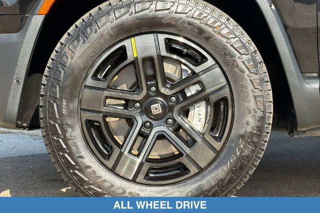 Used 2024 Rivian R1T Adventure Dual AWD/4WD image 27