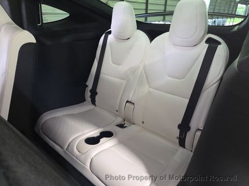 Used 2018 Tesla Model X 75D image 3