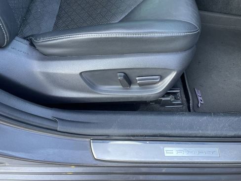 Used 2021 Toyota Camry XSE w/ Navigation Package image 32