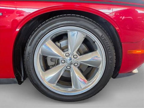Used 2015 Dodge Challenger R/T Plus RWD image 18