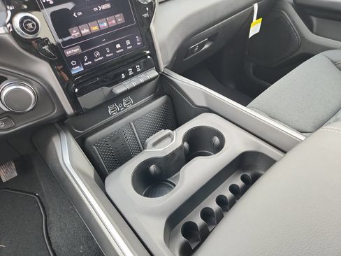 New 2026 RAM 1500 2WD Crew Cab image 21
