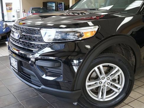 Used 2022 Ford Explorer XLT w/ Class IV Trailer Tow Package image 21