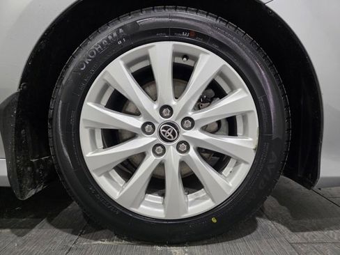 Used 2020 Toyota Camry LE image 26