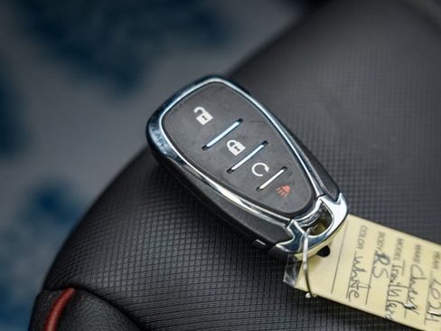 Used 2024 Chevrolet TrailBlazer RS image 43