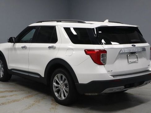 Used 2023 Ford Explorer XLT w/ Equipment Group 202A AWD/4WD image 9
