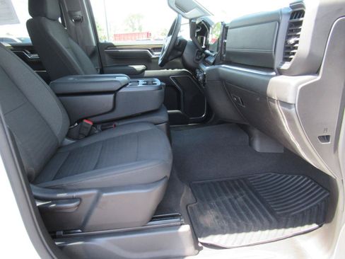 Certified 2026 Chevrolet Silverado 1500 LT AWD/4WD image 12