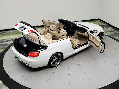 Used 2013 BMW 335is Convertible RWD image 32