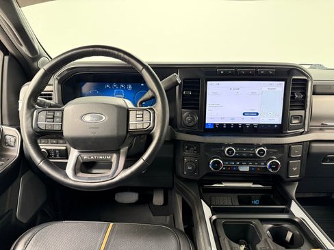 Used 2024 Ford F250 Platinum w/ FX4 Off-Road Package image 32