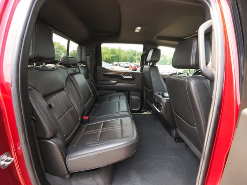 Used 2024 Chevrolet Silverado 1500 High Country w/ Technology Package AWD/4WD image 31