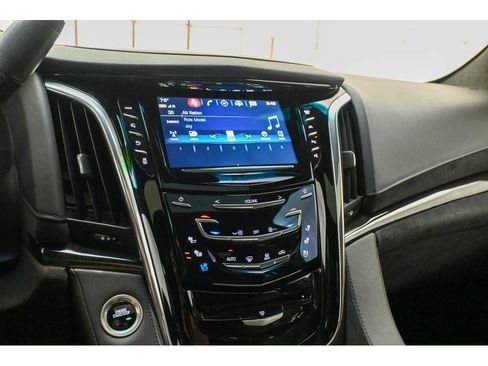 Used 2017 Cadillac Escalade Platinum AWD/4WD image 53