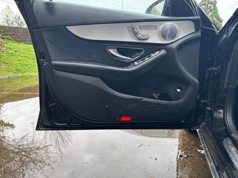 Used 2015 Mercedes-Benz C 300 4MATIC Sedan image 24