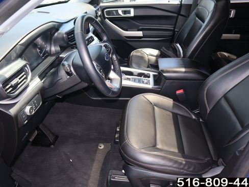 Used 2022 Ford Explorer XLT w/ Equipment Group 202A AWD/4WD image 13