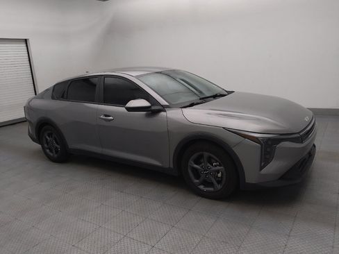 Used 2025 Kia K4 FWD image 11