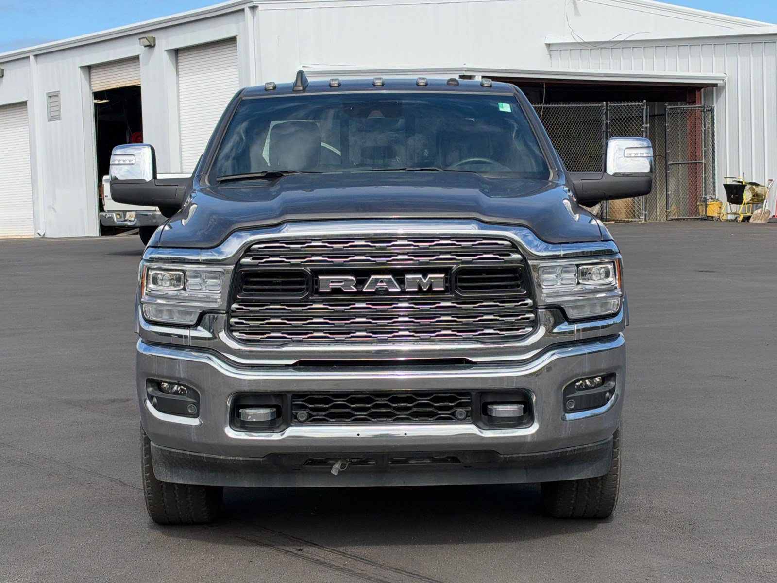 Used 2024 RAM 3500 Limited AWD/4WD image 2