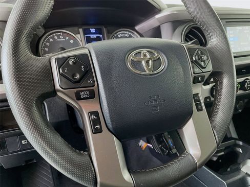 Used 2018 Toyota Tacoma SR5 image 14