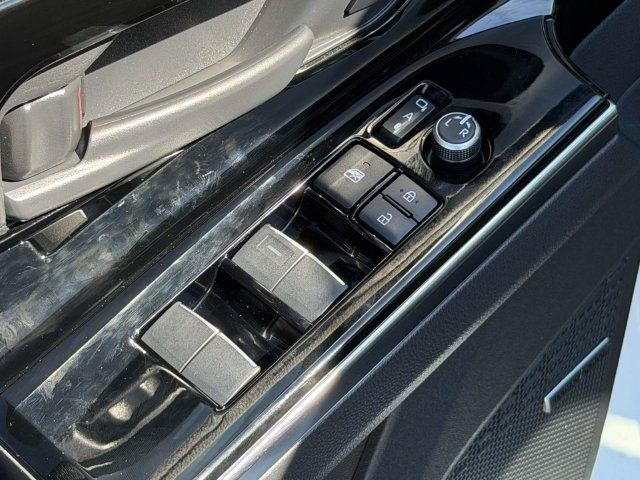 Used 2023 Subaru Solterra AWD image 18