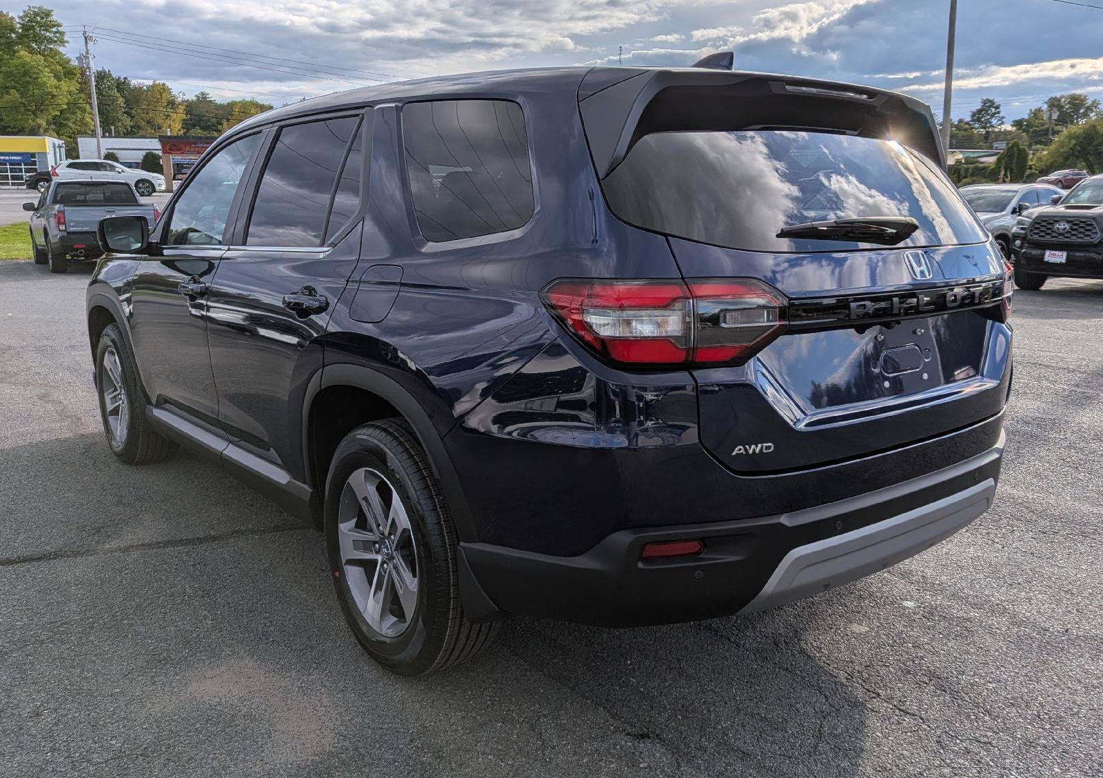 Certified 2024 Honda Pilot EX-L image 8