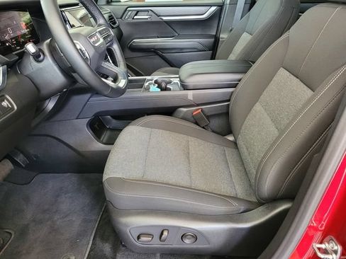 Used 2026 GMC Acadia Elevation FWD image 17