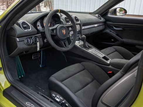Used 2025 Porsche 718 Cayman GT4 RS image 4
