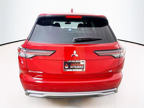 New 2026 Mitsubishi Outlander SE image 6