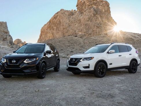 Used 2017 Nissan Rogue SL w/ SL Premium Package AWD/4WD image 1