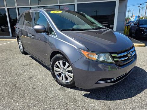 Used 2016 Honda Odyssey SE image 2