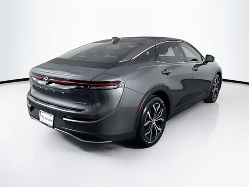 Used 2024 Toyota Crown Limited image 6