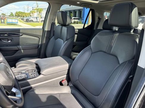Certified 2025 Honda Pilot Touring image 16