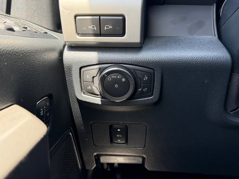 Used 2022 Ford F250 Lariat w/ Lariat Value Package AWD/4WD image 25