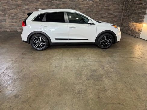Used 2017 Kia Niro LX FWD image 4