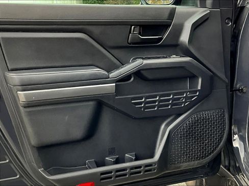 Certified 2024 Toyota Tacoma SR5 image 9